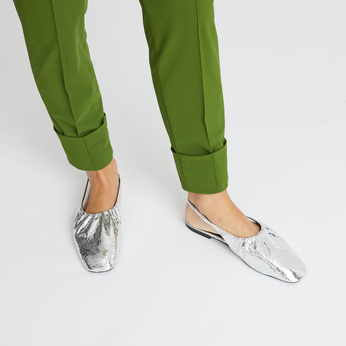 basil green
