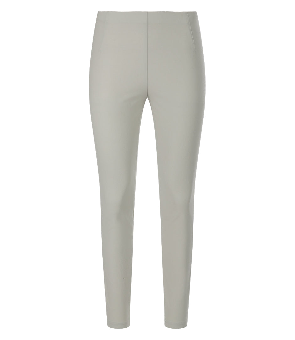 Slim Fit Schlupfhose SANYO in sand – Produktfoto auf Weiß