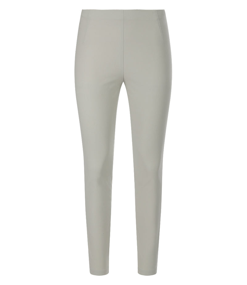 Slim Fit Schlupfhose SANYO in sand – Produktfoto auf Weiß